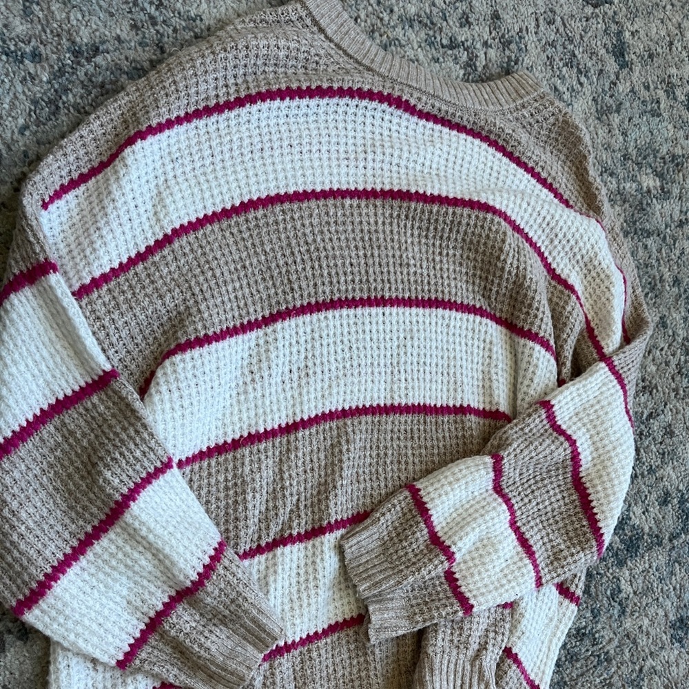 American Eagle Sweater